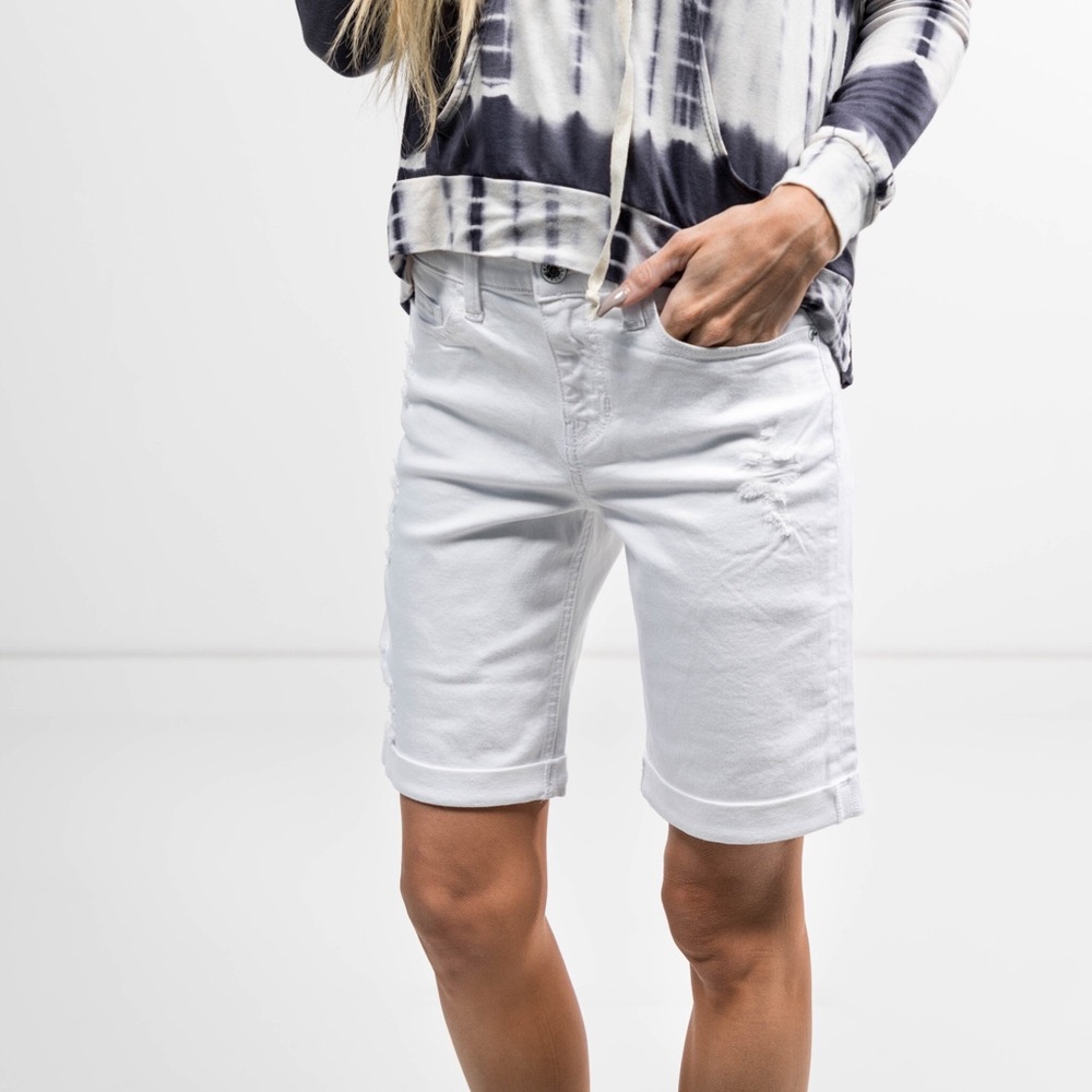 Sofia Destroyed White Denim Shorts / Stevie Hender